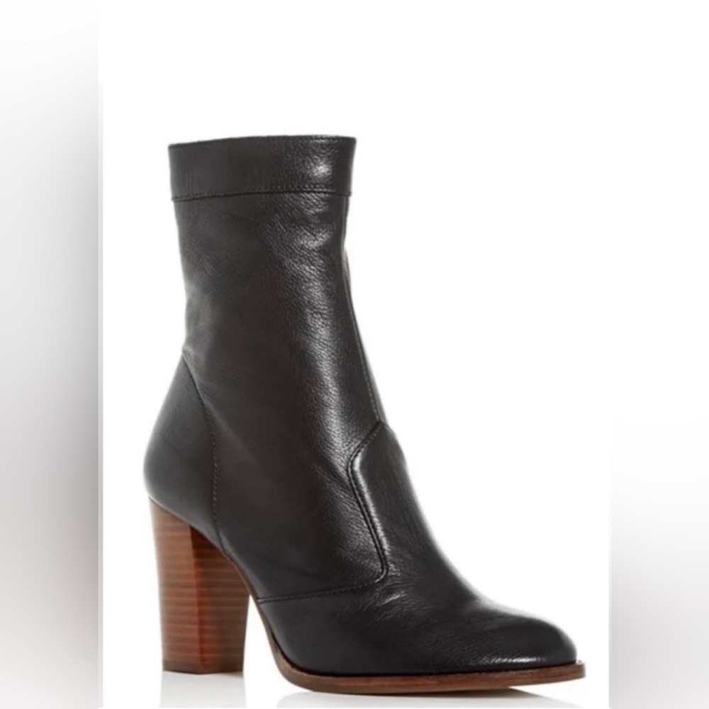 Marc Jacobs “Sophia Loves the boot” ankle boots